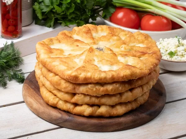 Pan-fried placindas with cottage cheese