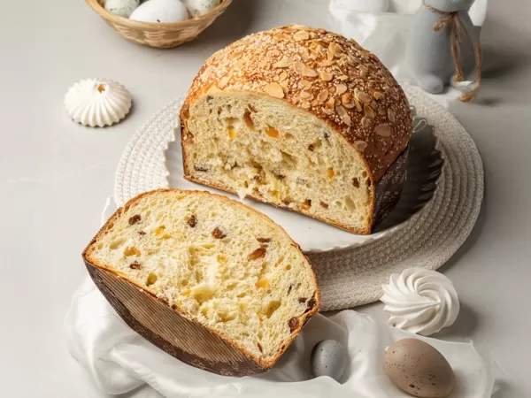 Panettone cu stafide și fructe confiate1