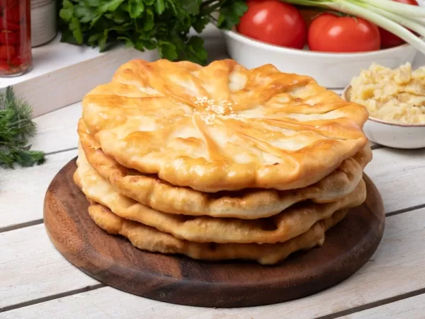 Skillet placindas with potatoes