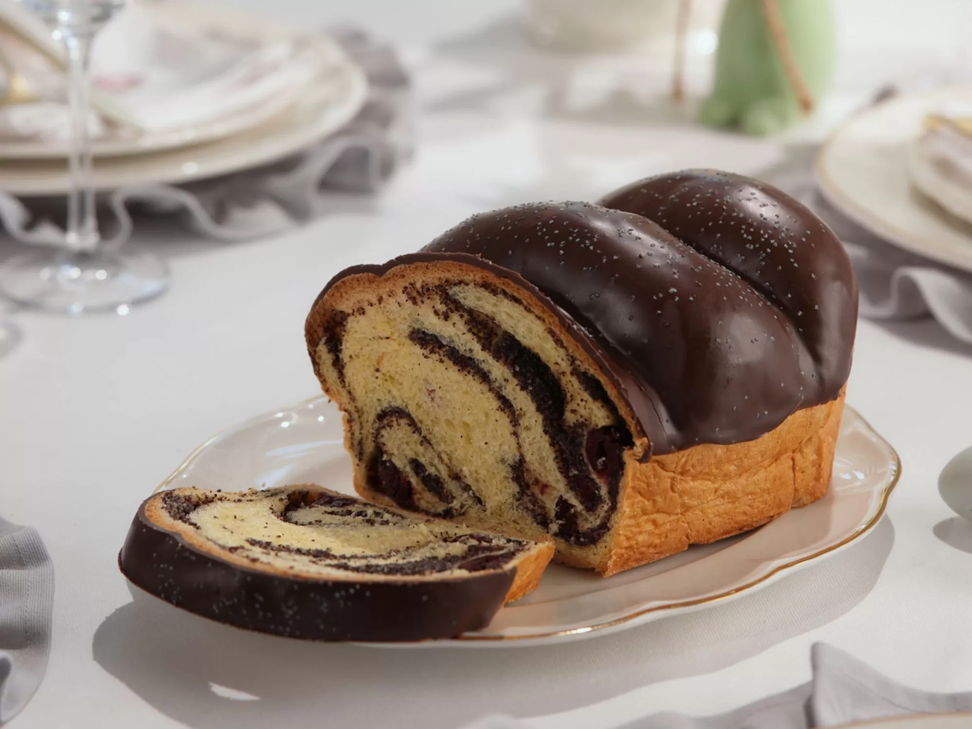 Ruladă cu vișină și mac