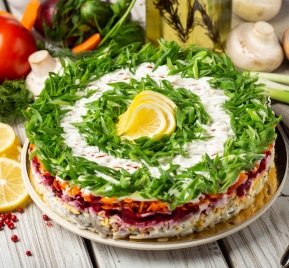Salată cu pește Șuba în straturi