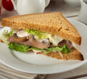 Sandwich cu carne de vită și ciuperci            1