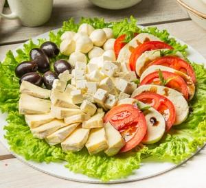 Legume asortate Caprezze
