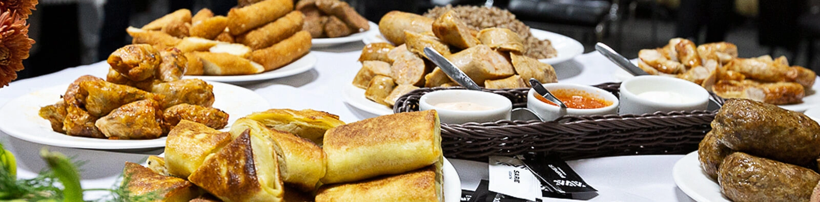 Bucatele gata pentru diferite magazine, cantine, cafenele, hoteluri și restaurante